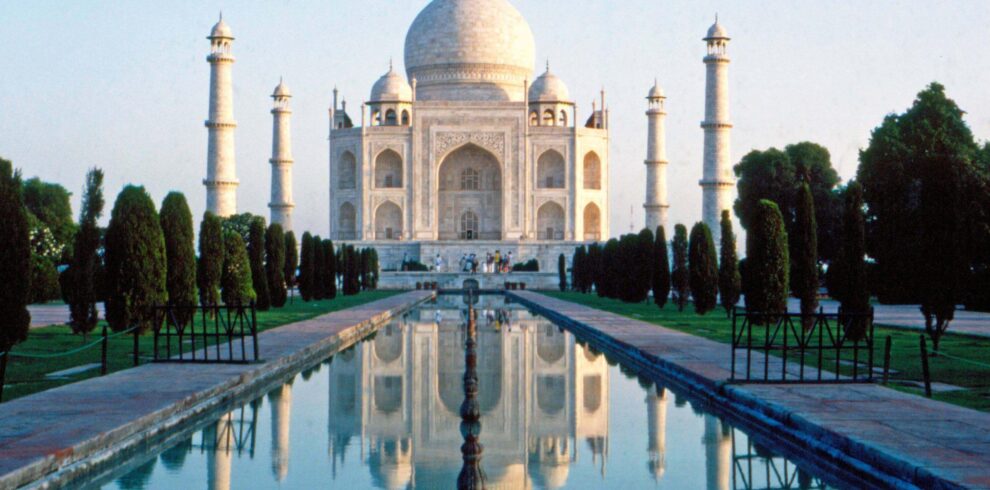 Taj-Mahal-Heritage-Tourism-India-scaled